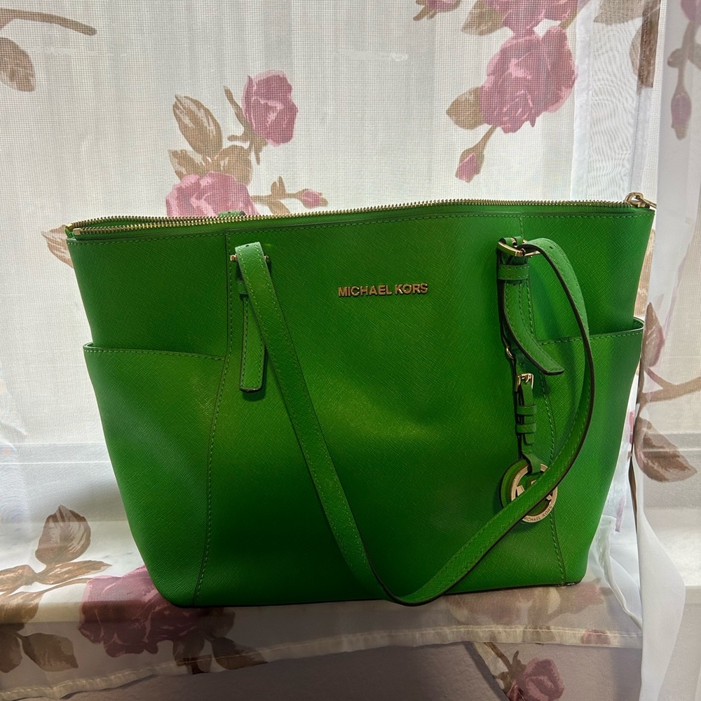 MICHAEL KORS Green Shoulder Bag